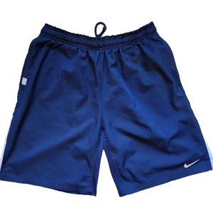 Men's Nike Dry Court Tennis Shorts, Inseam: 9", Size: Med, Great Condition
